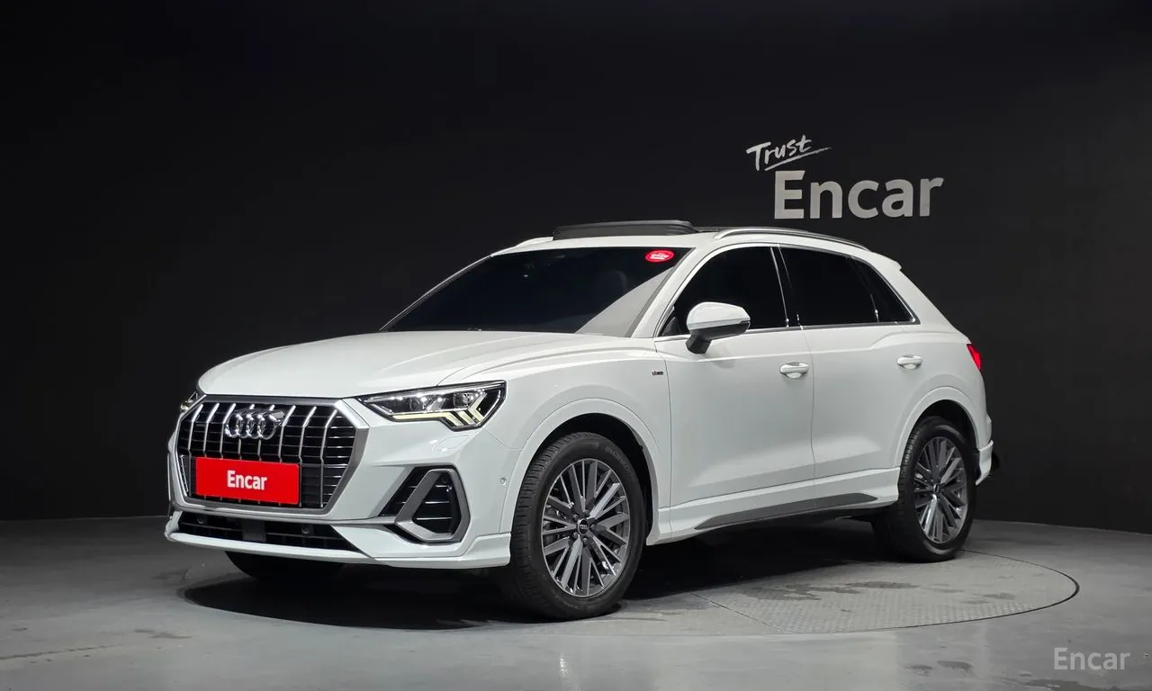 Audi Q3 40 TFSI Quattro Premium, 2024