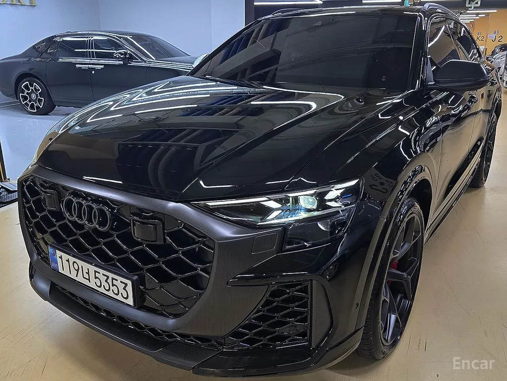 Audi RSQ8 4.0 TFSI Quattro Performance, 2025