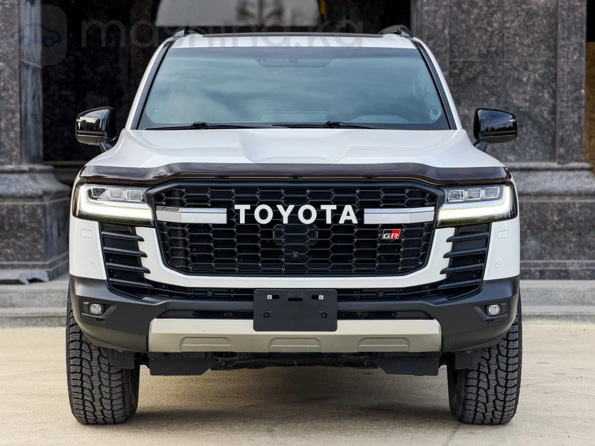Toyota Land Cruiser 300 Series 3.5 AT 4WD, 2022