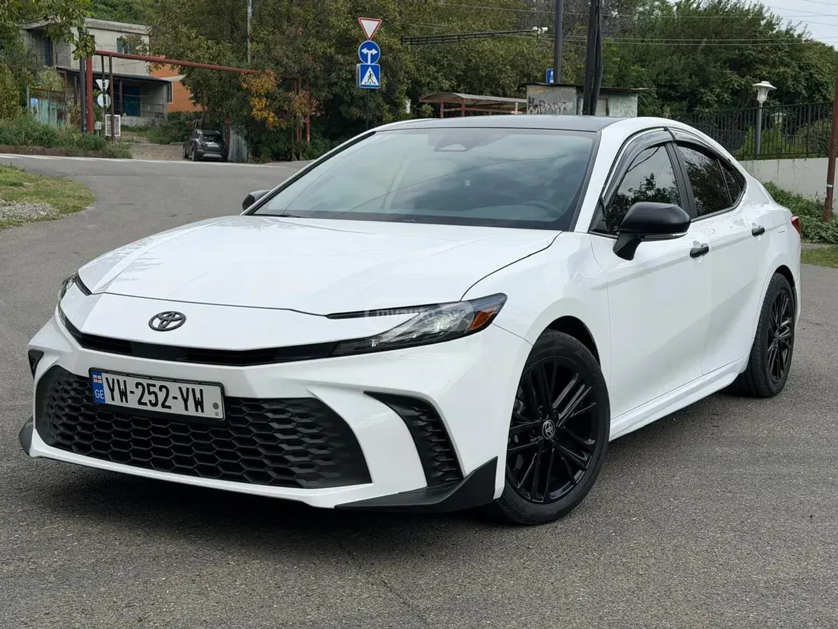Toyota Camry, 2024