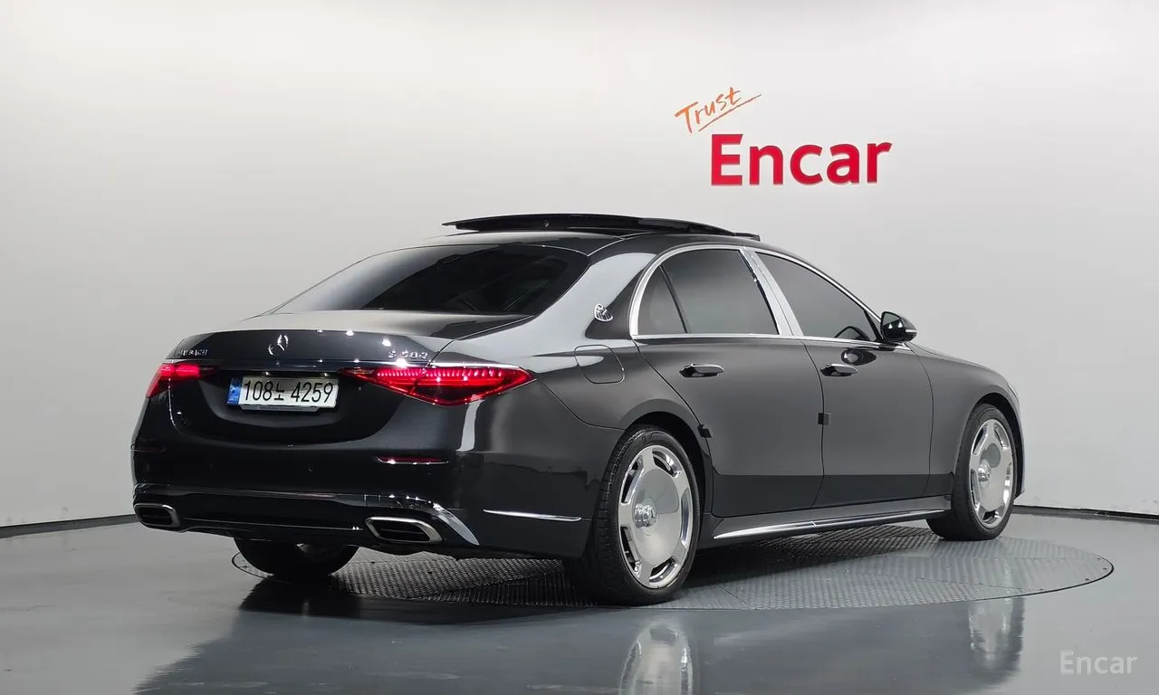 Mercedes-Benz S-Class S500L 4MATIC, 2023