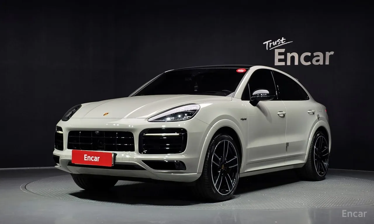 Porsche Cayenne 3.0 E-Hybrid Coupe, 2022